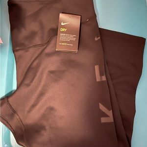 Nike Training Crop Pants